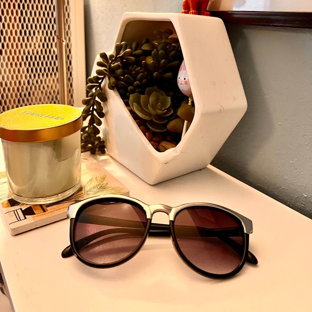 Black sunglasses ✨😎